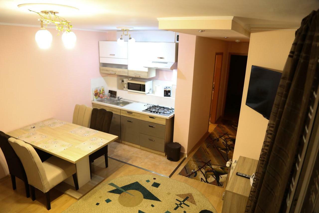 Luxury Brasov Leilighet Eksteriør bilde
