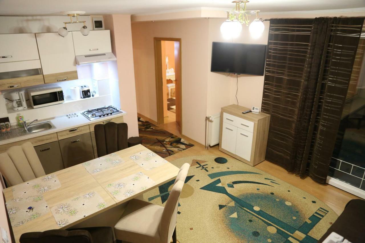 Luxury Brasov Leilighet Eksteriør bilde