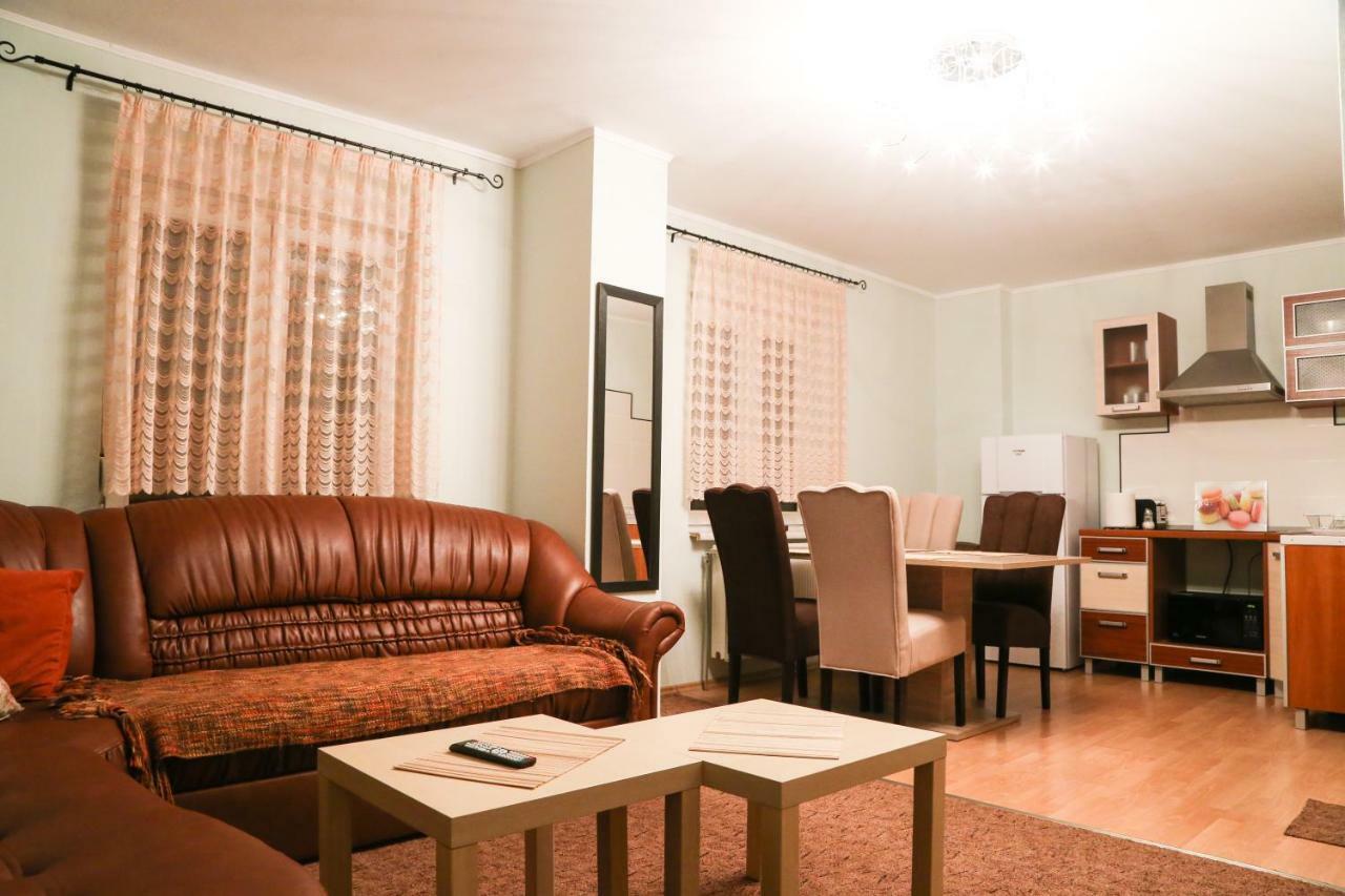 Luxury Brasov Leilighet Eksteriør bilde